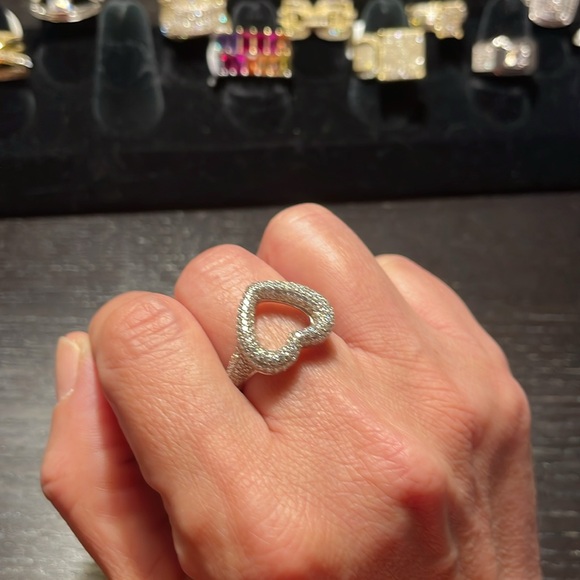 Sterling silver heart ring - Picture 2 of 5